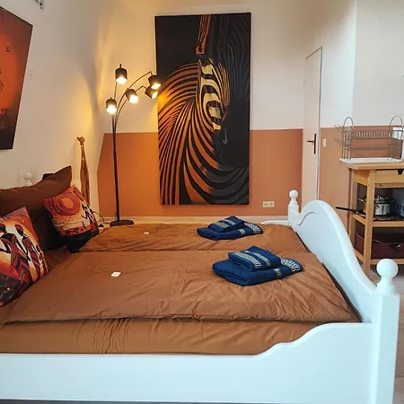Schaebu 4 Altmarkt Goes Afrika Apartment *